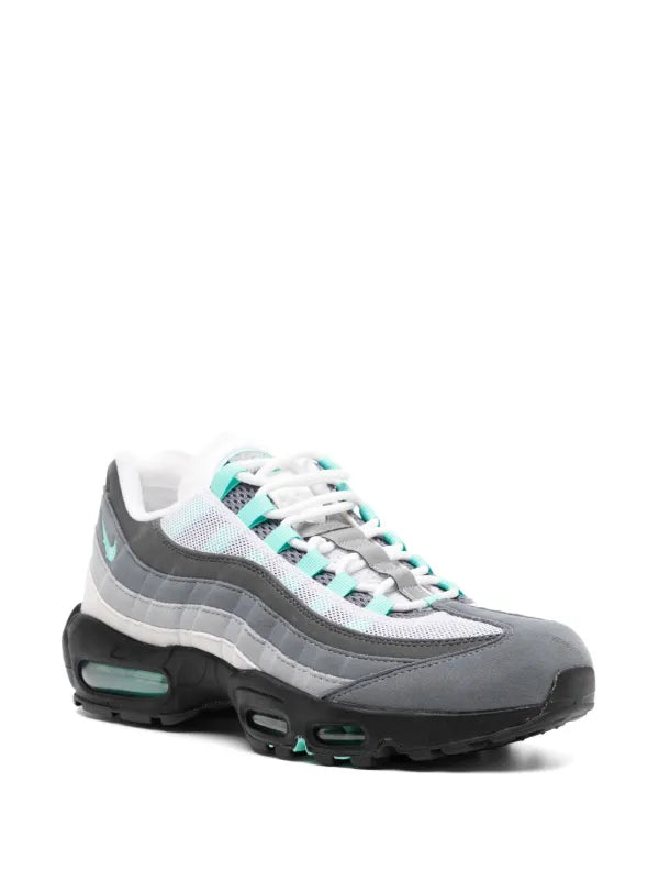 Nike
Air Max 95 sneakers