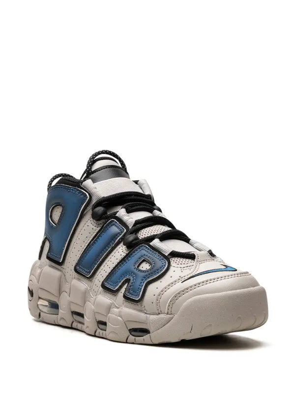 Nike
Air More Uptempo '96 sneakers
