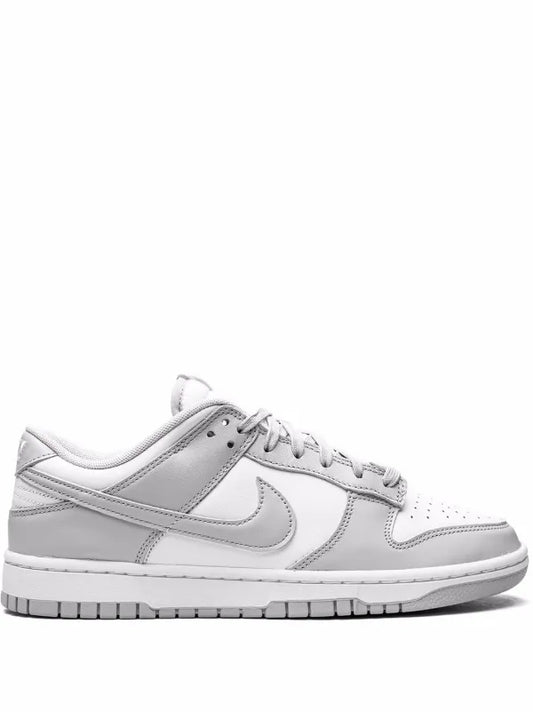 Nike
Nike Dunk Low "White/Grey Fog" sneakers