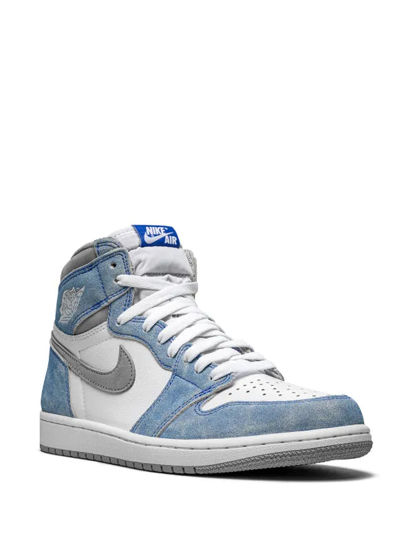 Jordan
Air Jordan 1 Retro High OG "Hyper Royal" sneakers