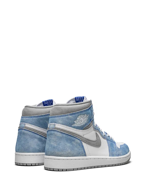 Jordan
Air Jordan 1 Retro High OG "Hyper Royal" sneakers
