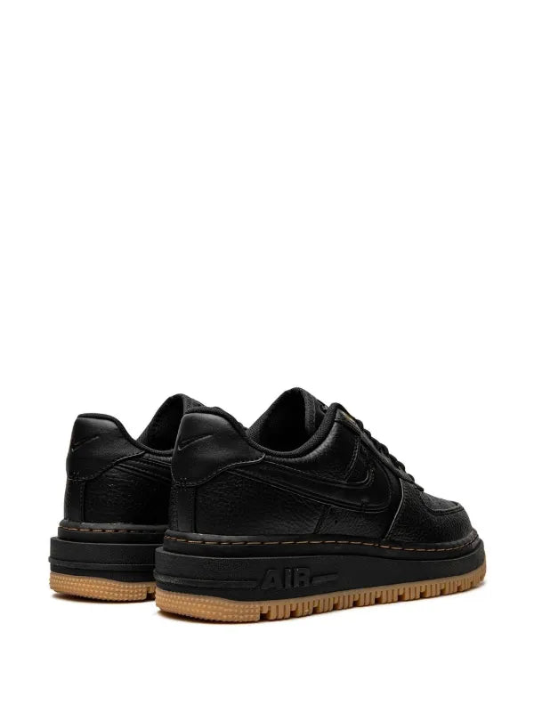 Nike
Air Force 1 Low "Luxe" sneakers