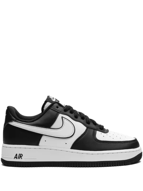 Nike
Air Force 1 '07 sneakers