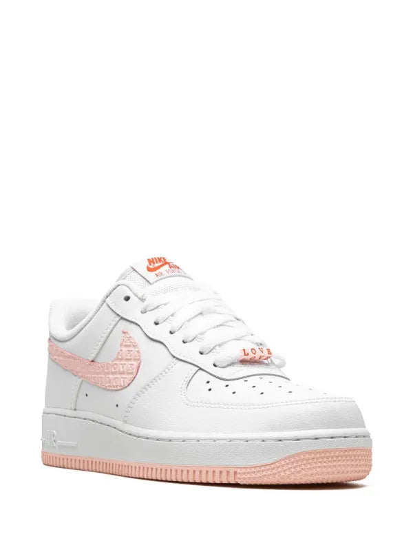 Nike
Air Force 1 Low "Valentine's Day 2022" sneakers