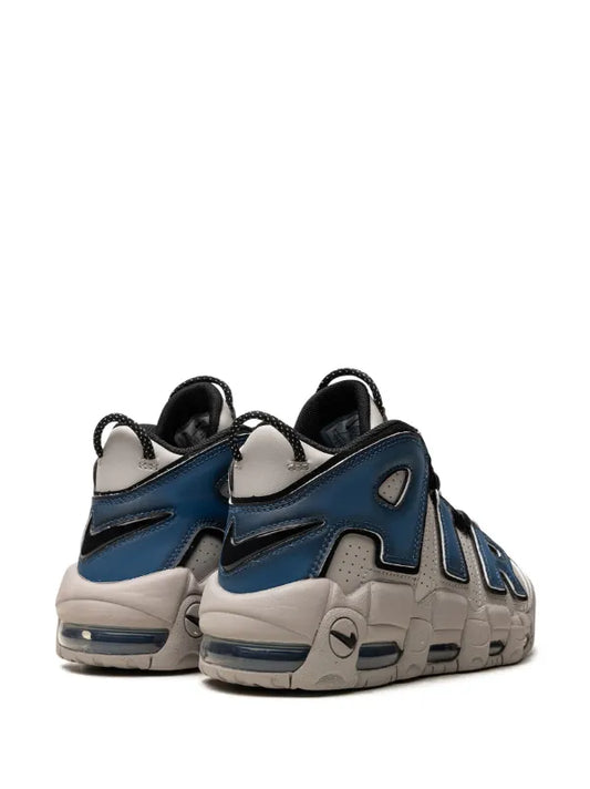 Nike
Air More Uptempo '96 sneakers