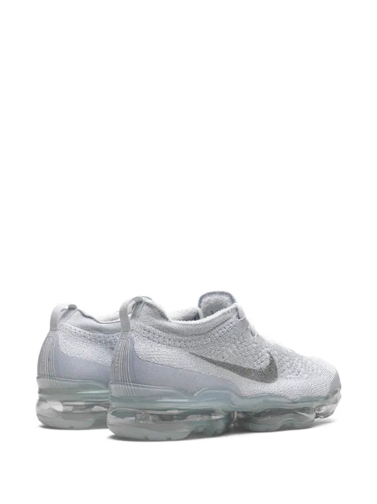 Nike
Air VaporMax 2023 Flyknit sneakers