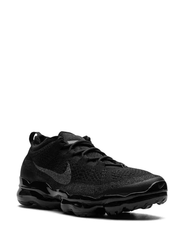 Nike
Air VaporMax 2023 Flyknit "Triple Black" sneakers