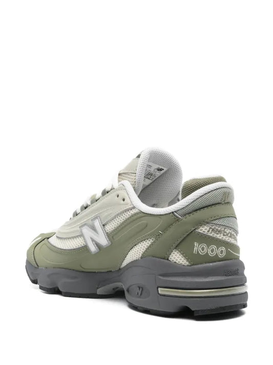 New Balance
1000 sneakers